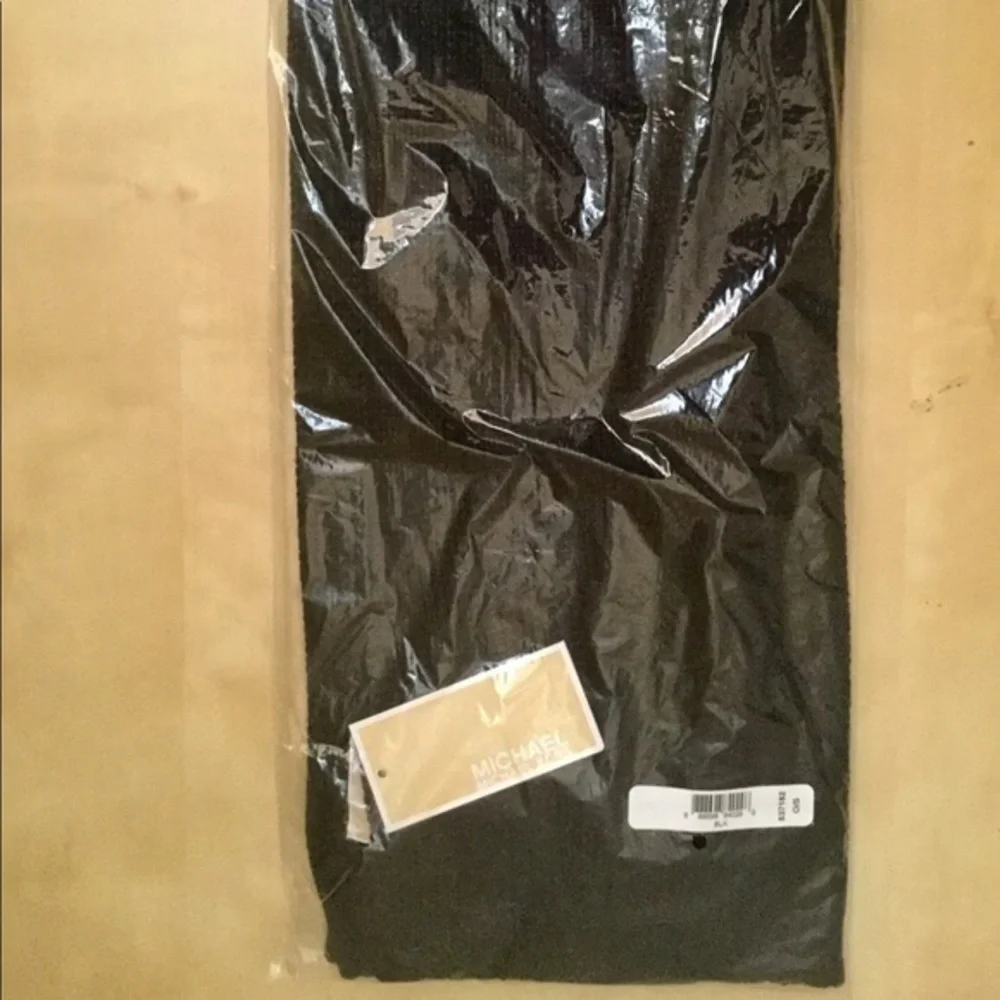 Michael Kors Metallic Muffler